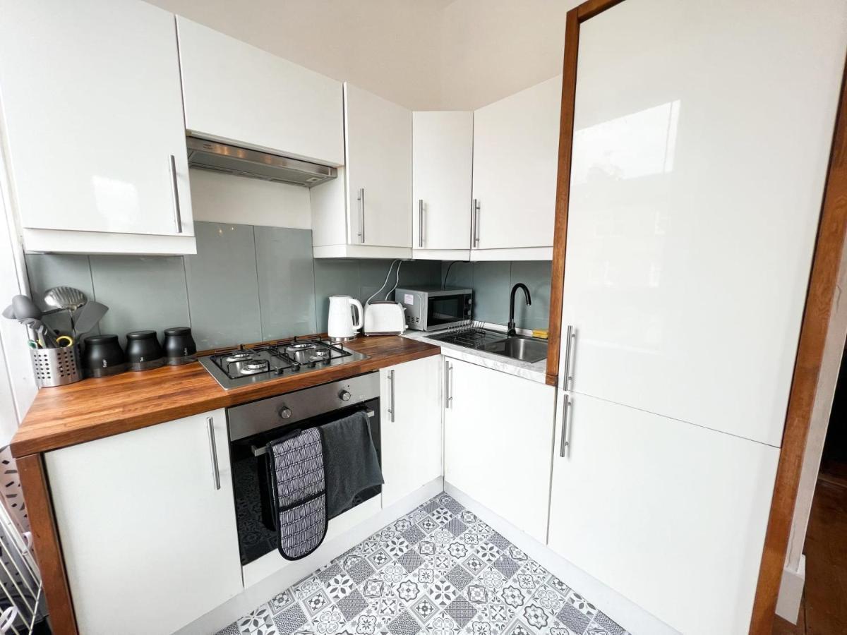 Bohemian 1Br Flat In Abbeyhill Lägenhet Edinburg Exteriör bild